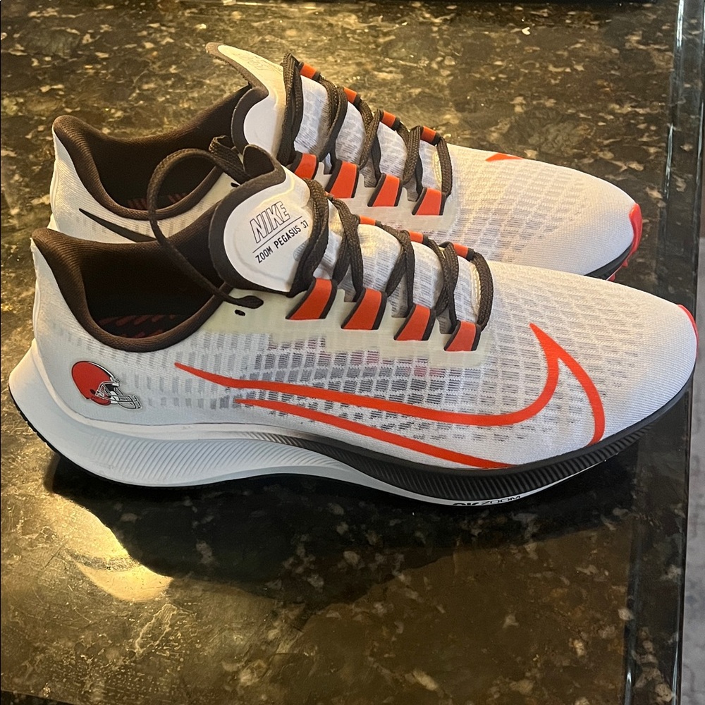 Nike Zoom Pegasus 37 Cleveland Browns Running Shoes